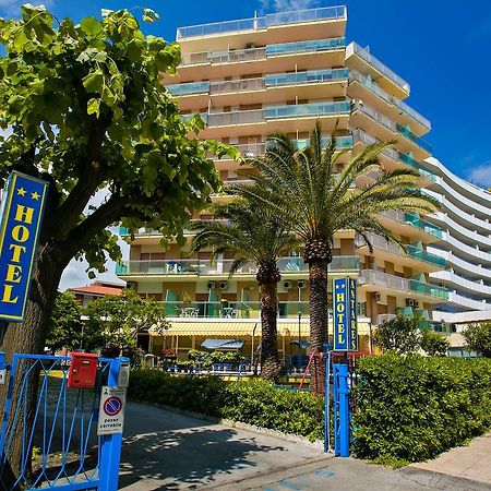 Hotel Antares San Benedetto del Tronto Buitenkant foto