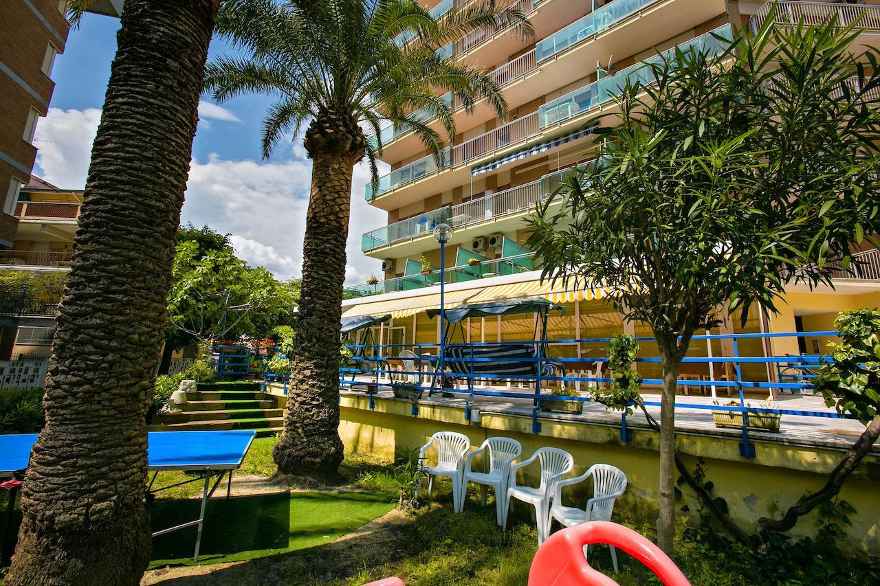 Hotel Antares San Benedetto del Tronto Buitenkant foto